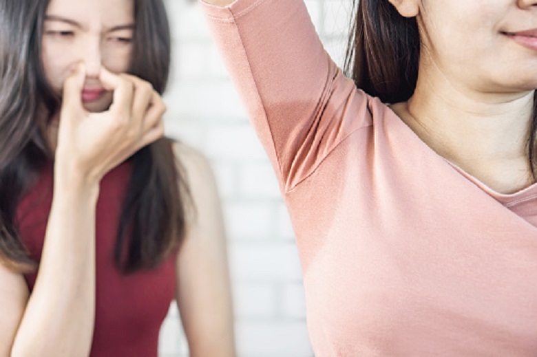 9 secrets of how to get rid of sweat odor without deodorant
