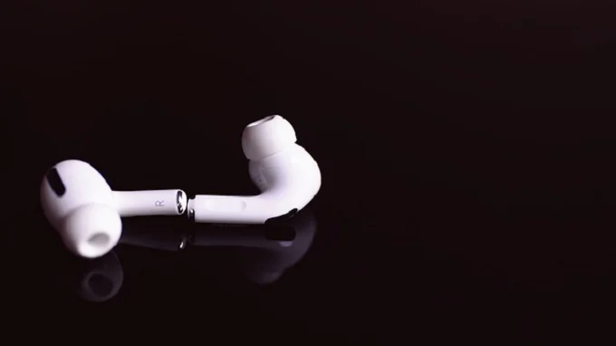 The pros and cons of wireless earbuds