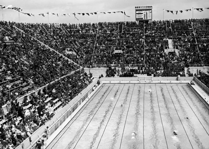 Swimming pool at the Berlin stadium, 1936.