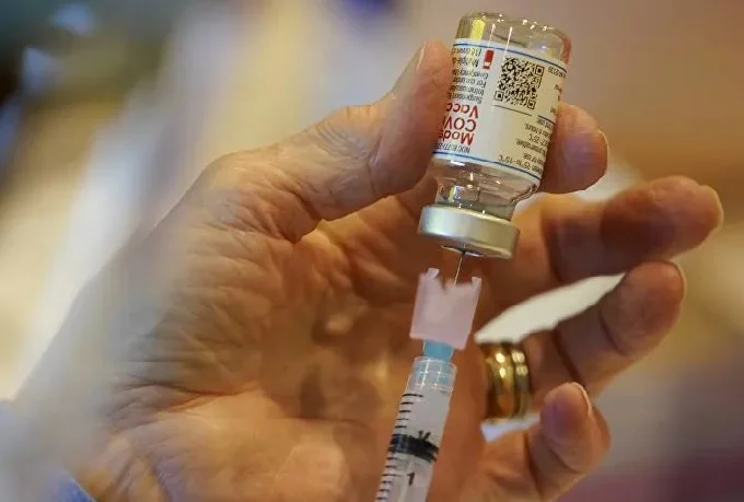 Moderna vaccine batches: Japan investigates two deaths