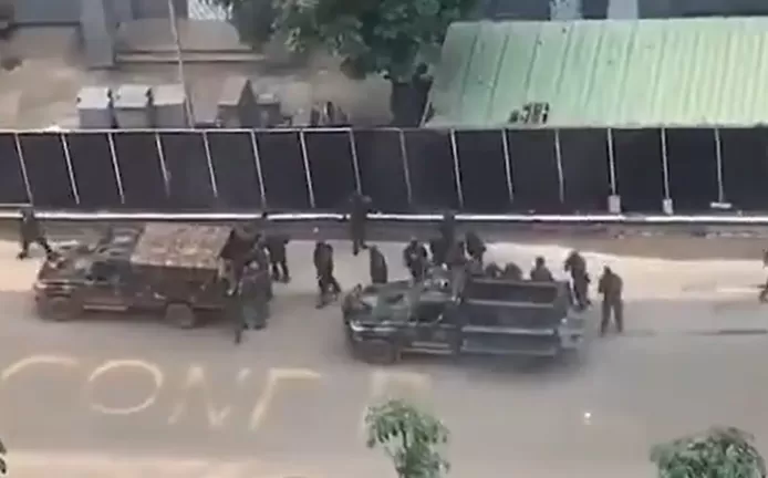 Heavy artillery in the capital Guinea, many soldiers on the street