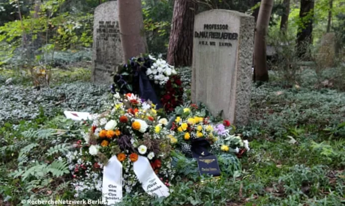 Great outrage in Germany: infamous neo-Nazi buried at Jewish grave