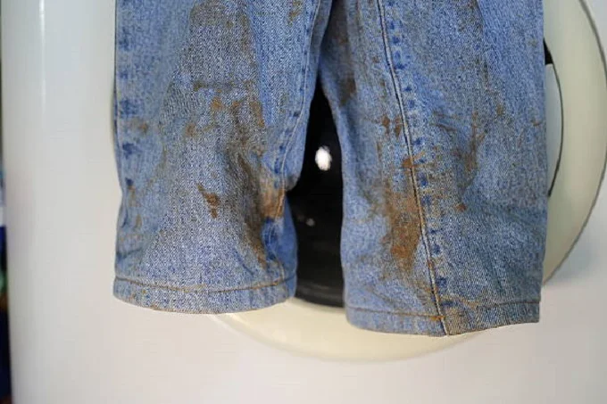 How to remove rust from clothes