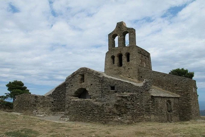 Santa Cruz de Rhodes: Church that survived Black Plague and pirates