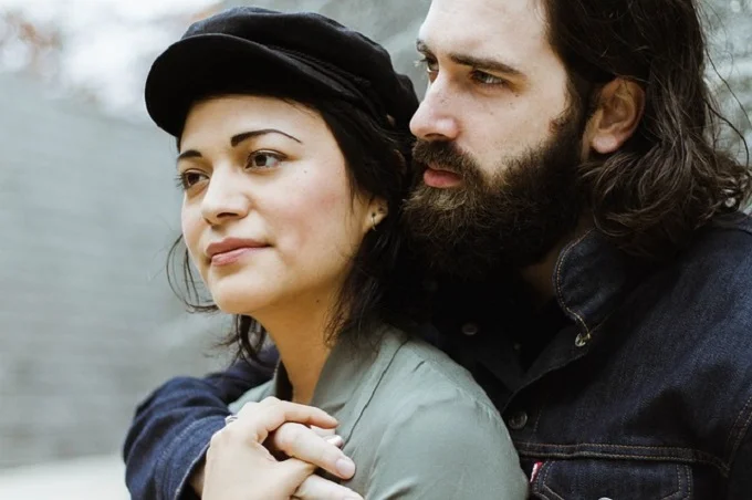 10 things a confident person never does in a relationship