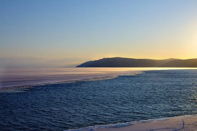 What strange occurrences on Lake Baikal frighten visitors?