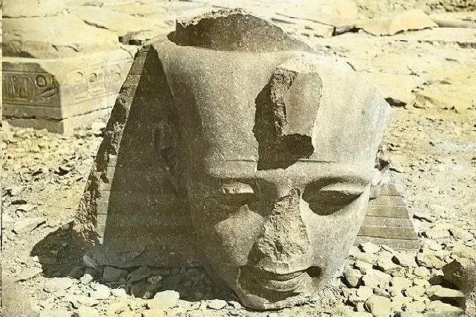 Head of the statue of Ramses II in the Temple of Ramses