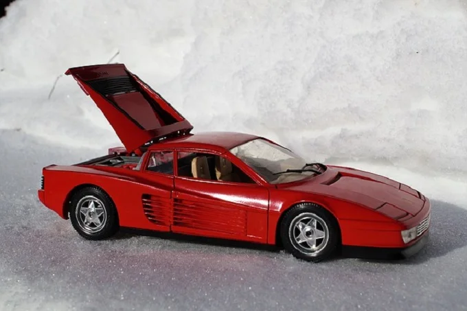 Ferrari Testarossa – Red Head