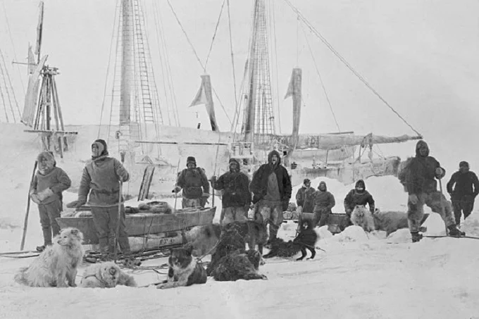 Nansen’s team on the expedition.