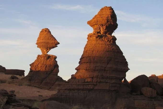 The plateau’s cliffs are a ridge of sandstone that has been sculpted by wind erosion