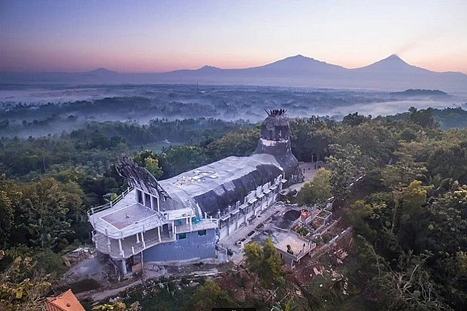 Gereja Ayam: Mysterious chicken church in Indonesia jungle