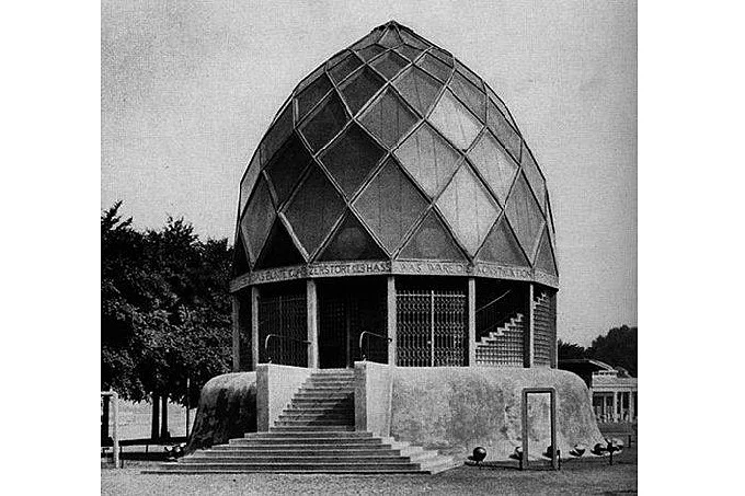 Bruno Taut’s Pavilion