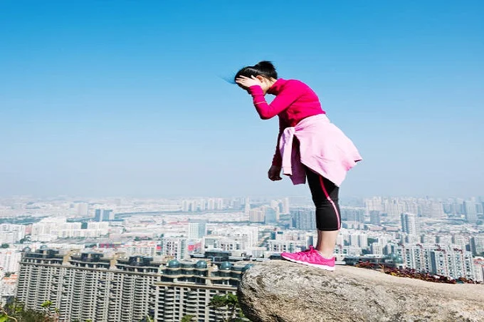 Acrophobia (fear of heights); causes, symptoms, treatment and prevention