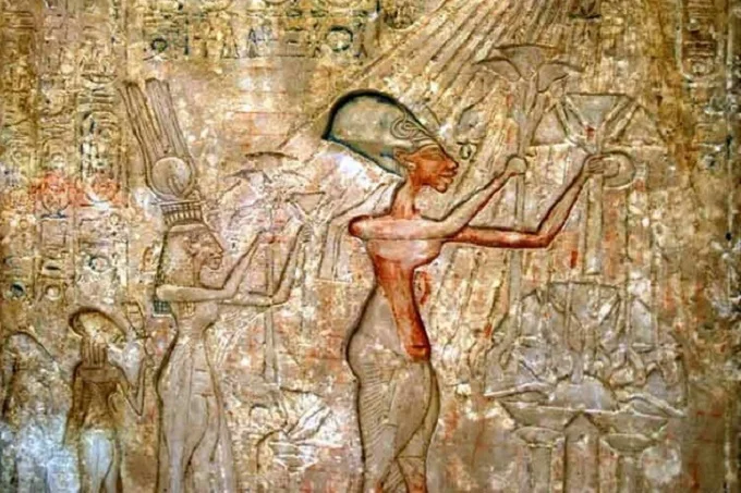 Ancient Egyptians with long head
