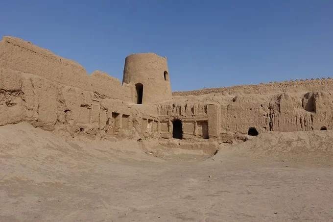What does the great 1500-year-old underground city of Nushabad reveal?