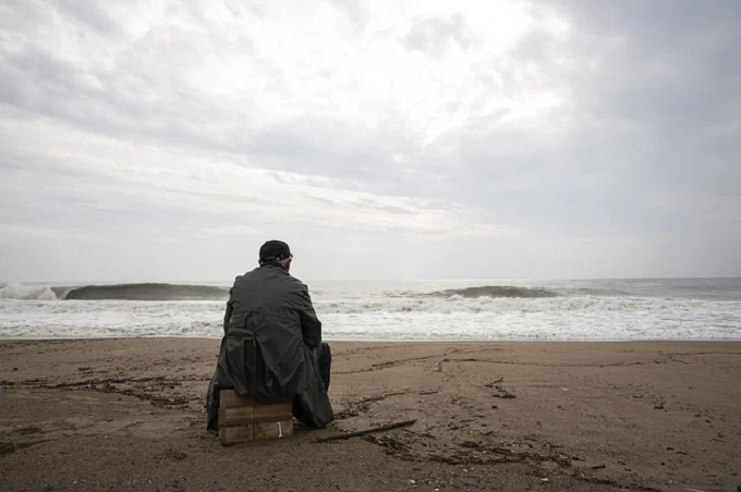 These 9 unpleasant things you should know about loneliness