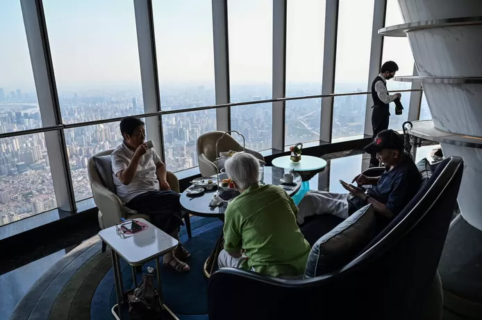 The new tallest restaurant in the world in a building