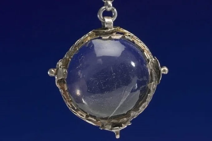 John Dee’s Crystal