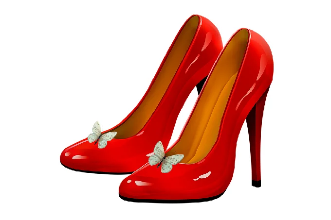 Stilettos, which appeared after the war, firmly settled in the wardrobe: despite the disadvantages of such shoes, they not only walk on stilettos, but also participate in some races - a risky but exciting occupation.