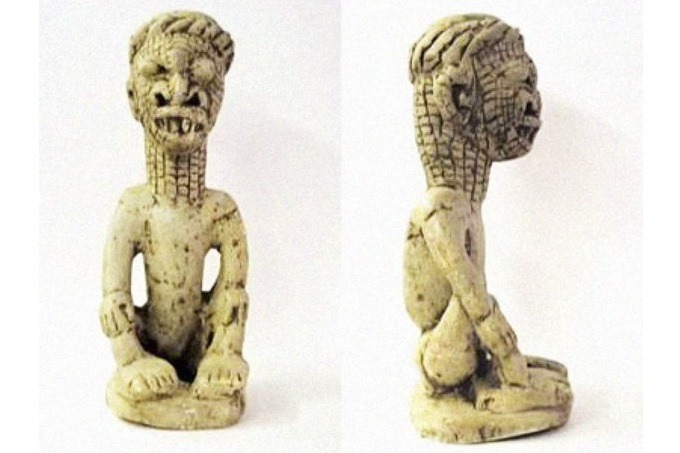 Reptiloid figurines from Africa
