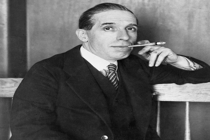 Ponzi scheme: how a simple Italian postman became the "father" of the first financial pyramid and gained millions of dollars