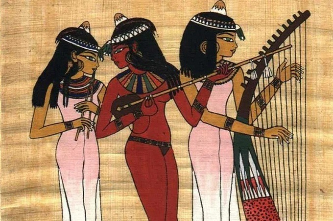 Why did Egyptian women in ancient times wear oil cones on their heads?