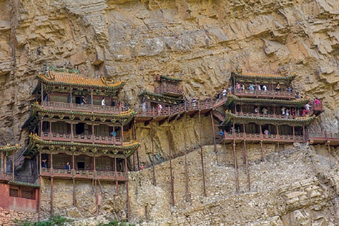 Datong: Hanging Temple in China defies gravity
