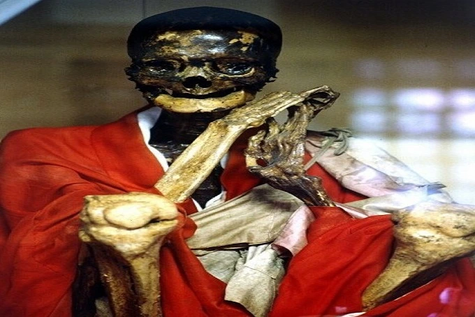 Sokushinbutsu: how the Japanese mummified themselves
