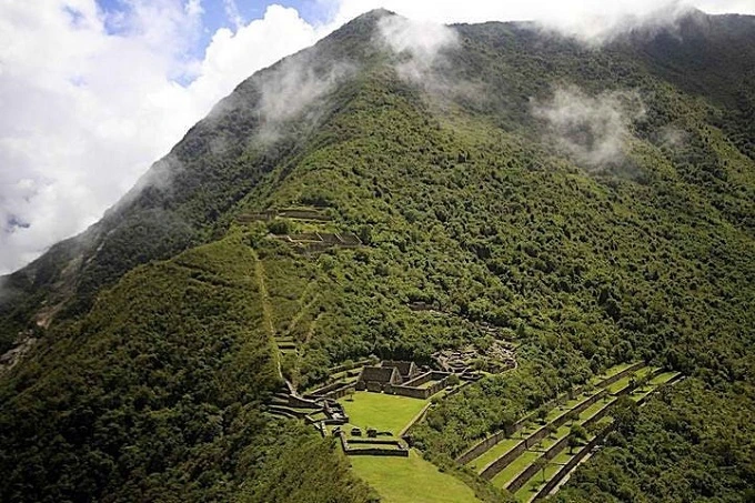 Choquequira is thought by some academics to have served as a form of garrison along the route leading to Vilcabamba