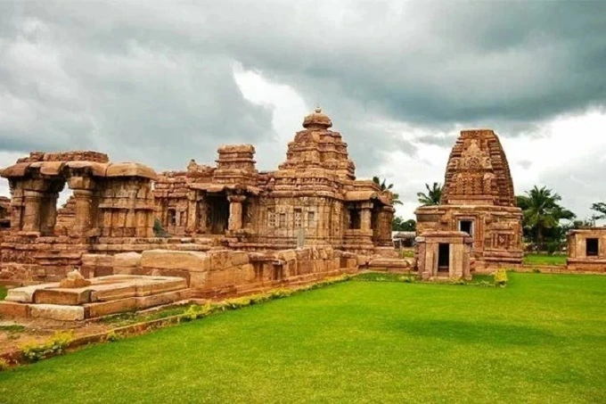 Since 1986, the remains of Hampi have been recognized by UNESCO as a World Heritage Site