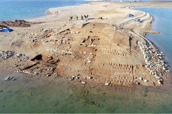 Drought in Iraq exposed a 3,400-year-old city: What the long-flooded ancient metropolis was hiding
