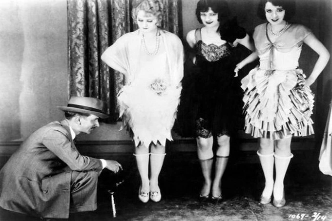 Flappers in the 1920s: how did they surprise their contemporaries and what did they strive for