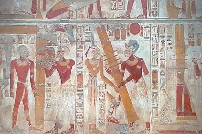 How an ordinary painted pillar caused the decline of ancient Egypt?