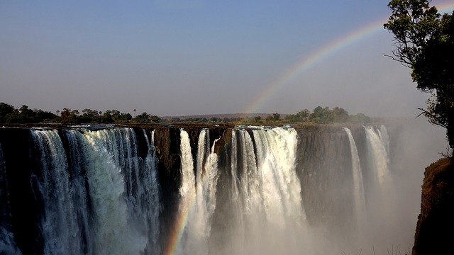 Zimbabwe: Between history and nature