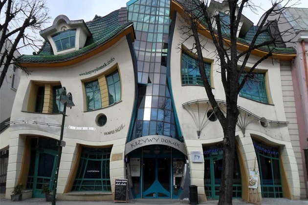 Crooked House