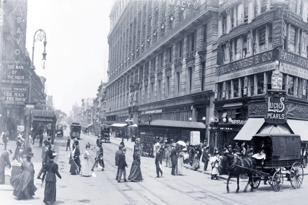 The Herald Square Hotel circa 1907, when Ida Wood first moved in.
