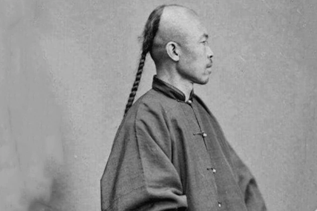 It was allowed to leave some hair on the head to braid it in china