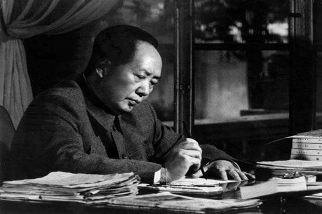 Mao refused to brush his teeth and rinsed his mouth with tea.