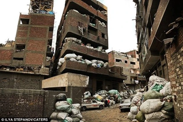 Manshiyat Nasser, Egypt — the city of scavengers