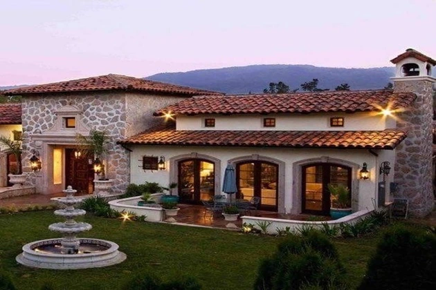 There are no bathrooms in the luxury gypsy houses.