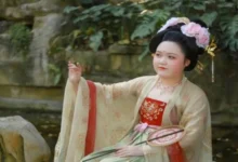 Traditional Chinese beauty.