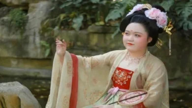Traditional Chinese beauty.