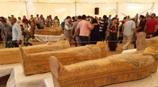 The discovery of 30 Egyptian mummies