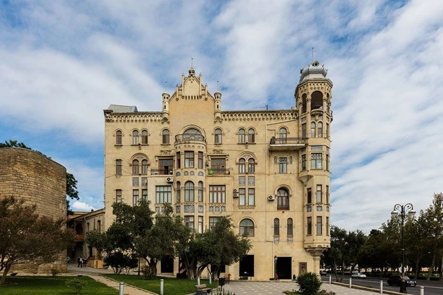 Isa-bek Hajinsky's Mansion 