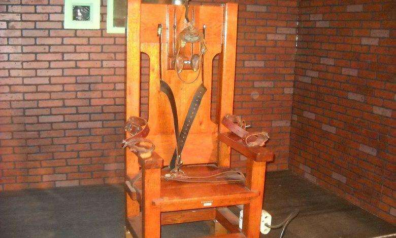 Willie Mae Bragg, first black to execute using portable electric chair