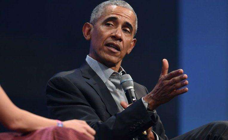 Trump lashes out again: Obama was a very incompetent president